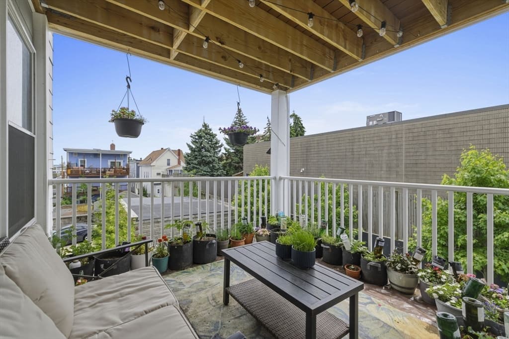 Condominium at 34 Heath St # 3, Somerville MA 02145, photo 3 of 26