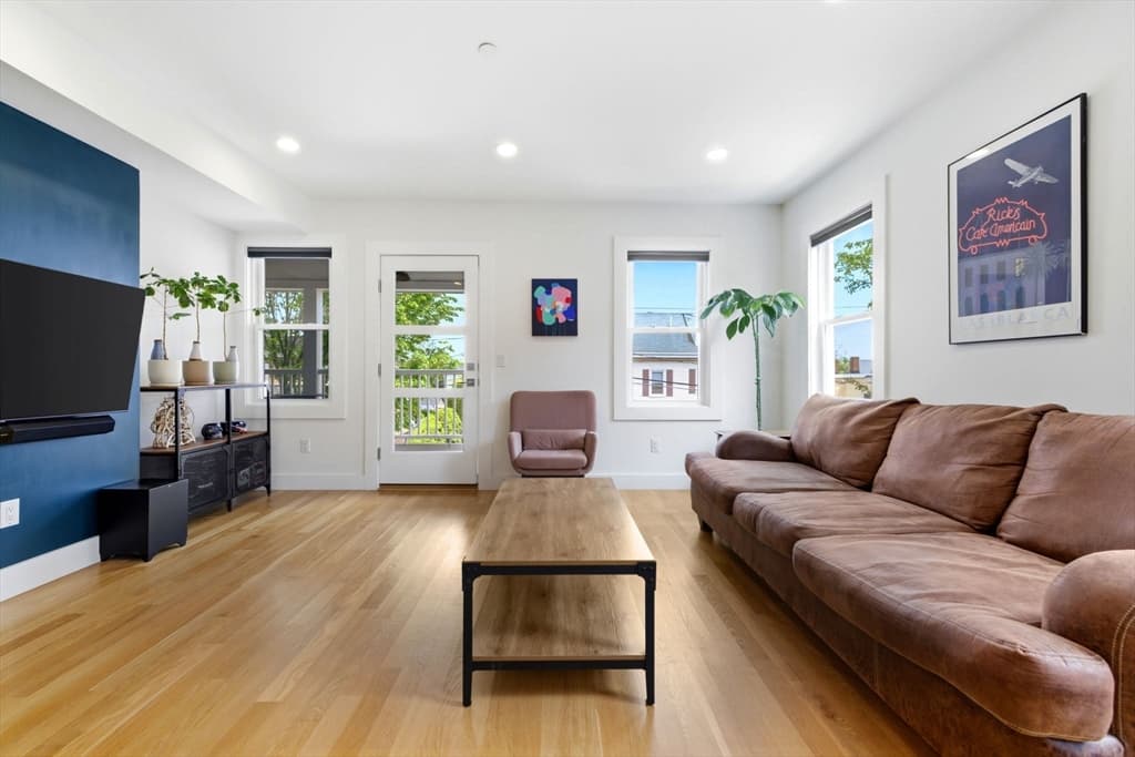 Condominium at 34 Heath St # 3, Somerville MA 02145, photo 5 of 26