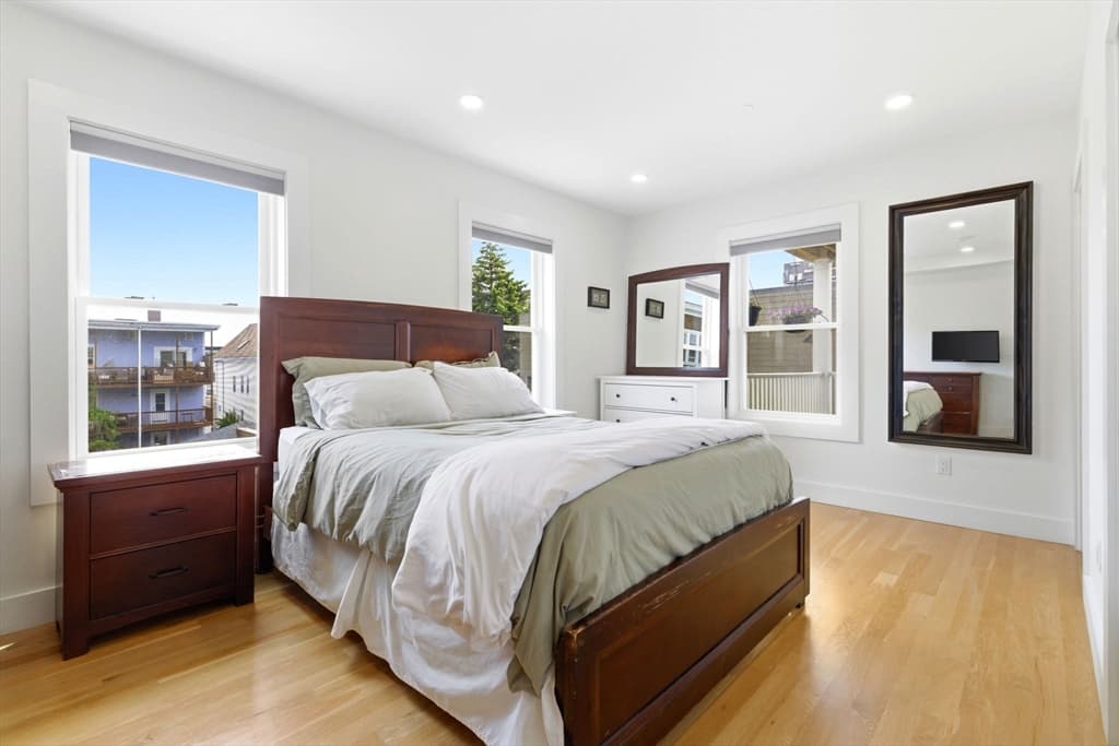 Condominium at 34 Heath St # 3, Somerville MA 02145, photo 11 of 26