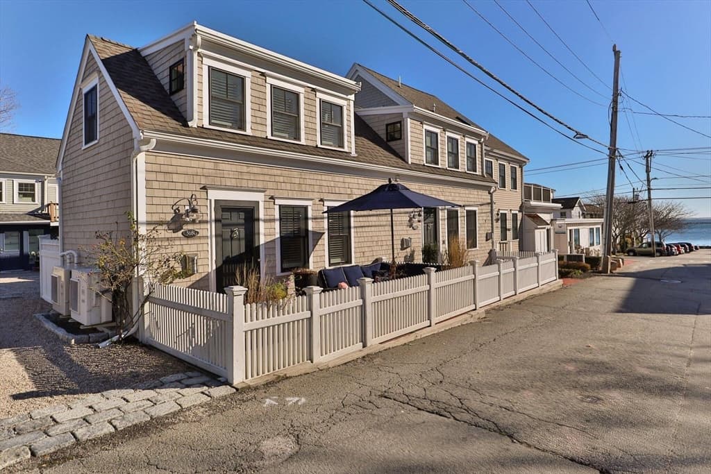 368 Commercial Street Unit G, Provincetown MA 02657