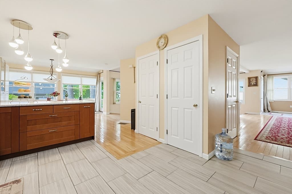 Condominium at 81 Arrowhead Cir # 81, Ashland MA 01721, photo 13 of 30
