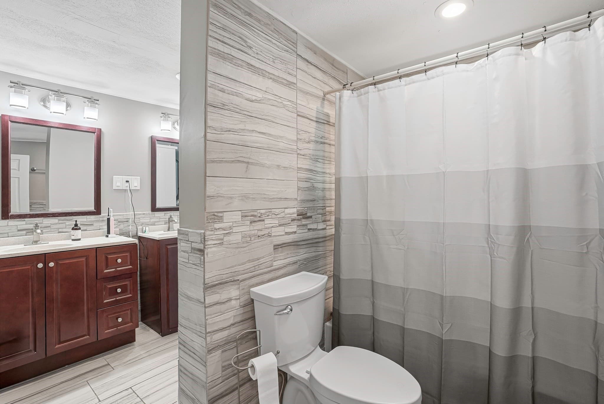 Single Family Residence at 50 Lakeshore Dr, Marlborough MA 01752, Marlborough, photo 17 of 34