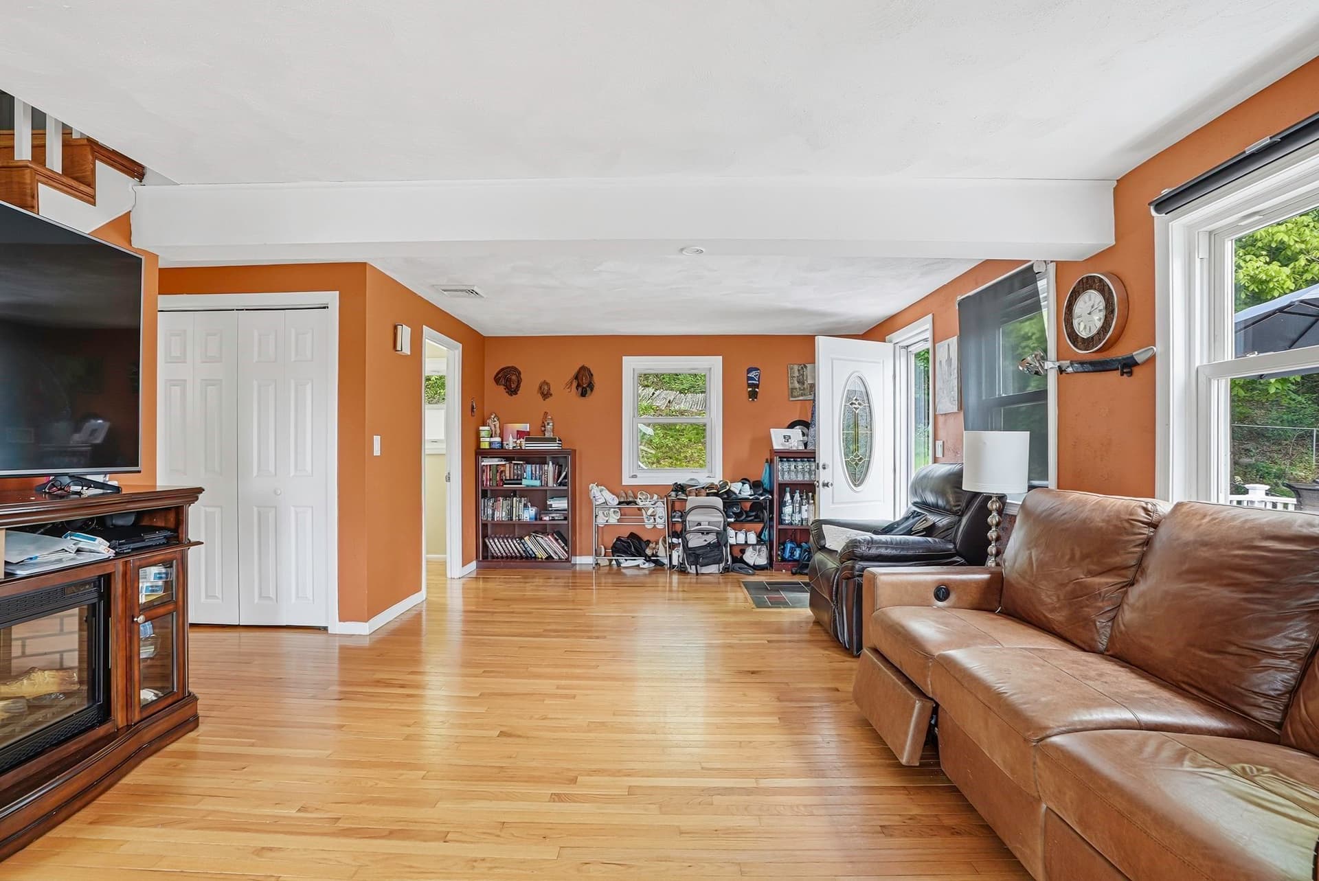 Single Family Residence at 50 Lakeshore Dr, Marlborough MA 01752, photo 11 of 34