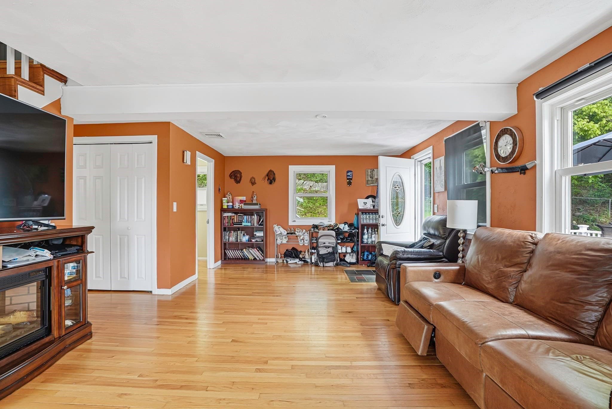 Single Family Residence at 50 Lakeshore Dr, Marlborough MA 01752, Marlborough, photo 11 of 34
