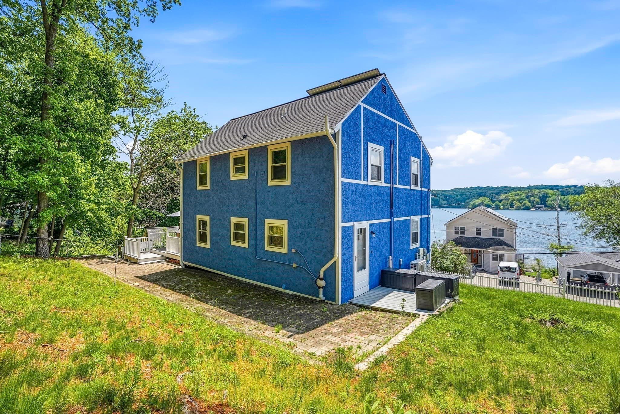 Single Family Residence at 50 Lakeshore Dr, Marlborough MA 01752, Marlborough, photo 31 of 34