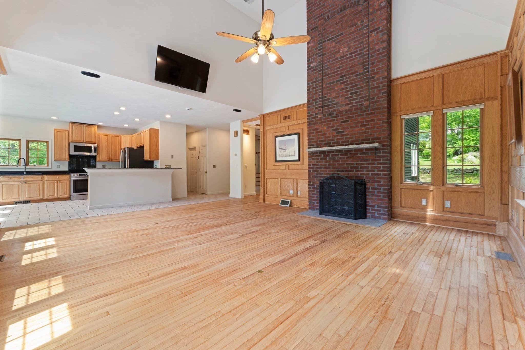 Single Family Residence at 28 Vincent Rd, Mendon MA 01756, Mendon, photo 4 of 39