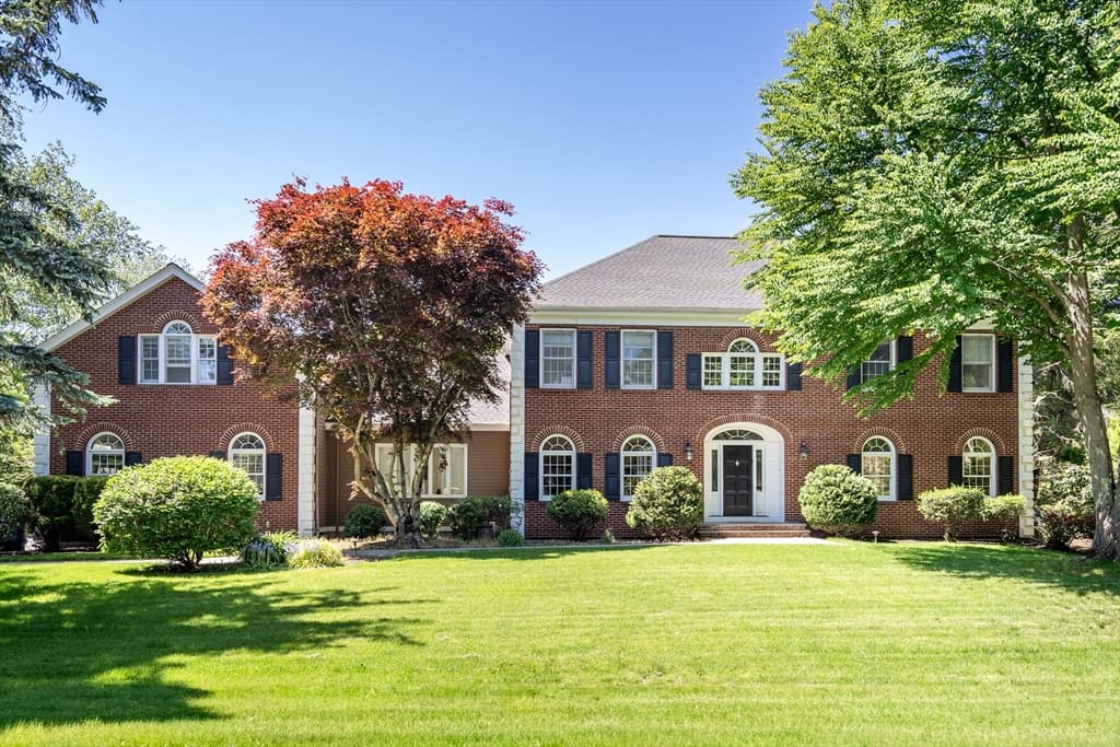 34 Solomon Pierce, Lexington MA 02420
