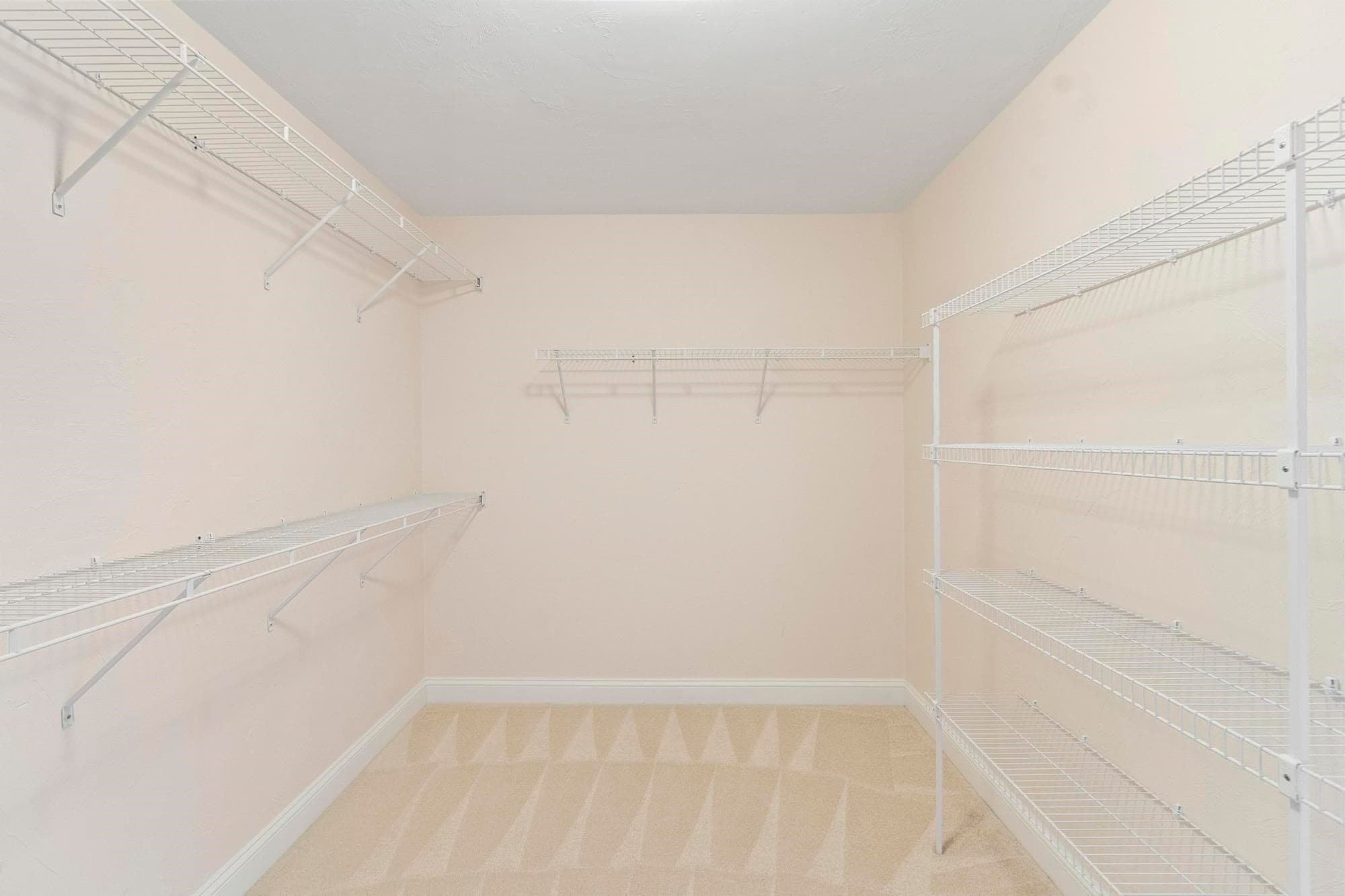 Condominium at 39 Kensington Way # 39, Tewksbury MA 01876, photo 27 of 42