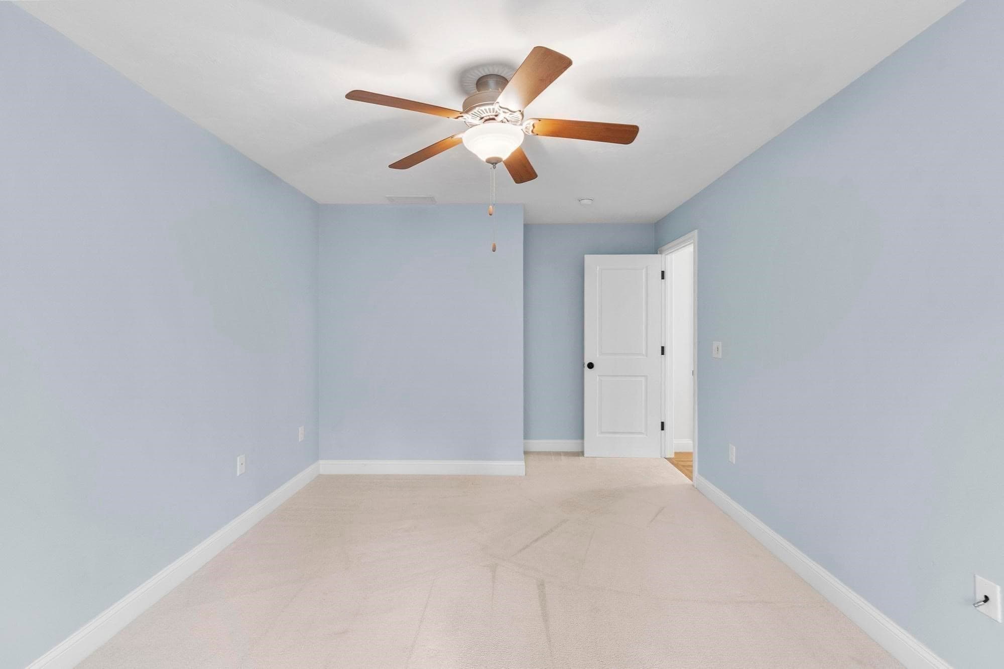 Condominium at 39 Kensington Way # 39, Tewksbury MA 01876, photo 31 of 42