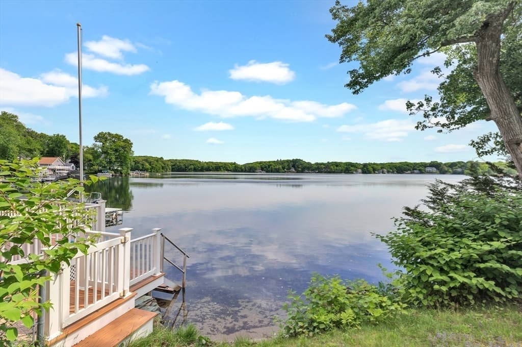 118 Woolford Road, Wrentham MA 02093 photo 3