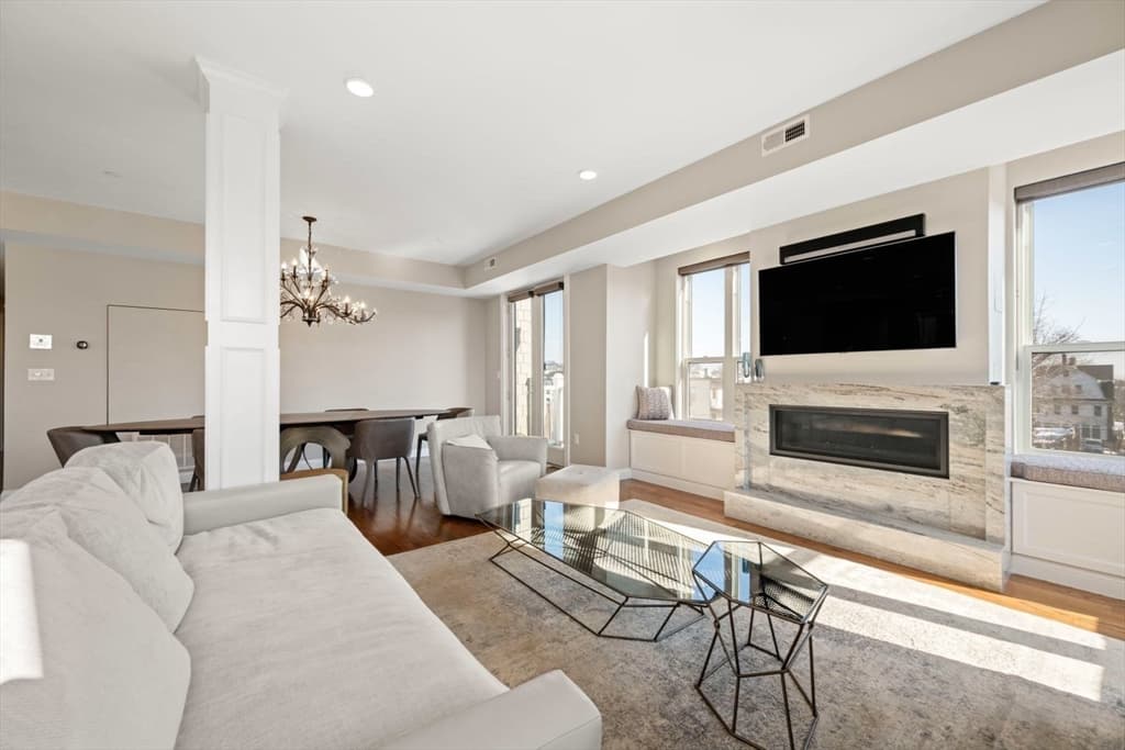 Condominium at 928 E Broadway # 9, Boston MA 02127, Boston, photo 8 of 38