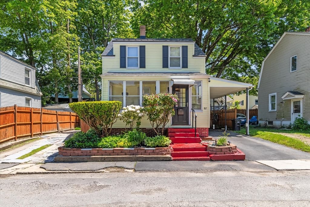82 Rich St, Gardner MA 01440 photo 2