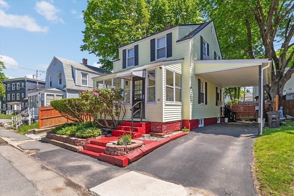 82 Rich St, Gardner MA 01440 photo 3