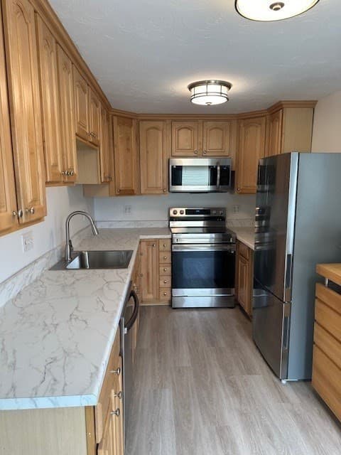 5-9 Family at 6 Mayhew, Hopkinton MA 01748, photo 16 of 36