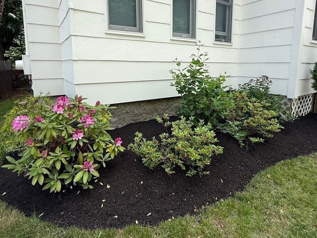 5-9 Family at 6 Mayhew, Hopkinton MA 01748, photo 5 of 36