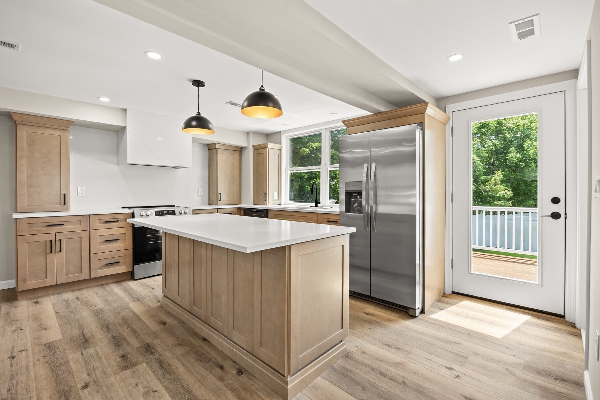 Single Family Residence at 7 Somerville Ave, Braintree MA 02184, photo 5 of 29