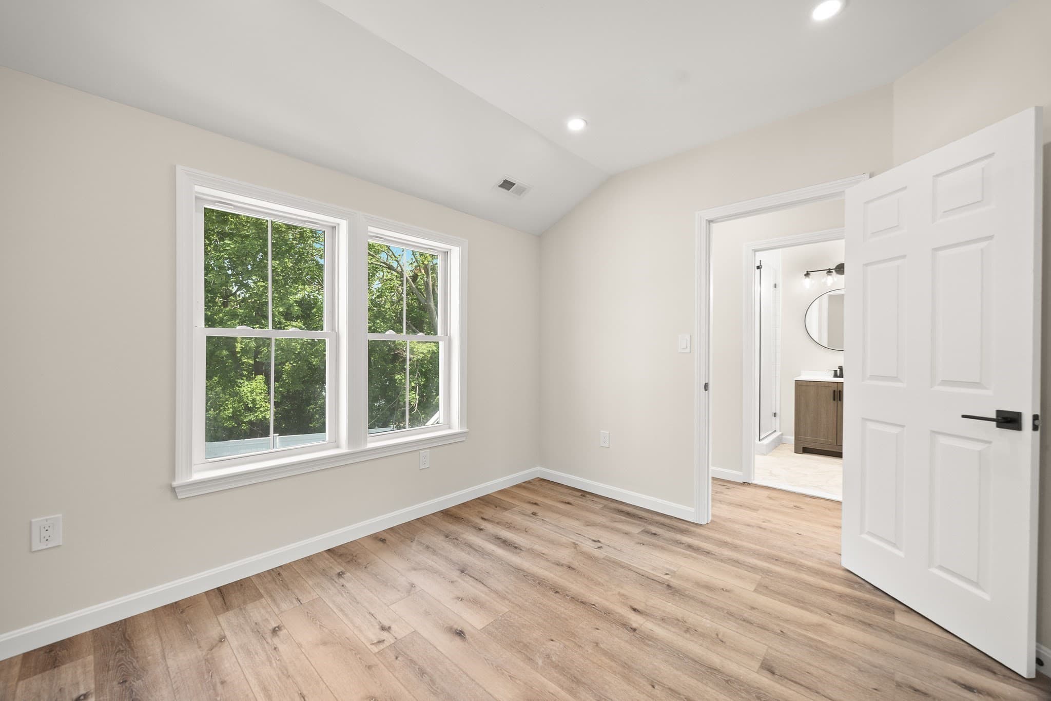 Single Family Residence at 7 Somerville Ave, Braintree MA 02184, photo 24 of 29
