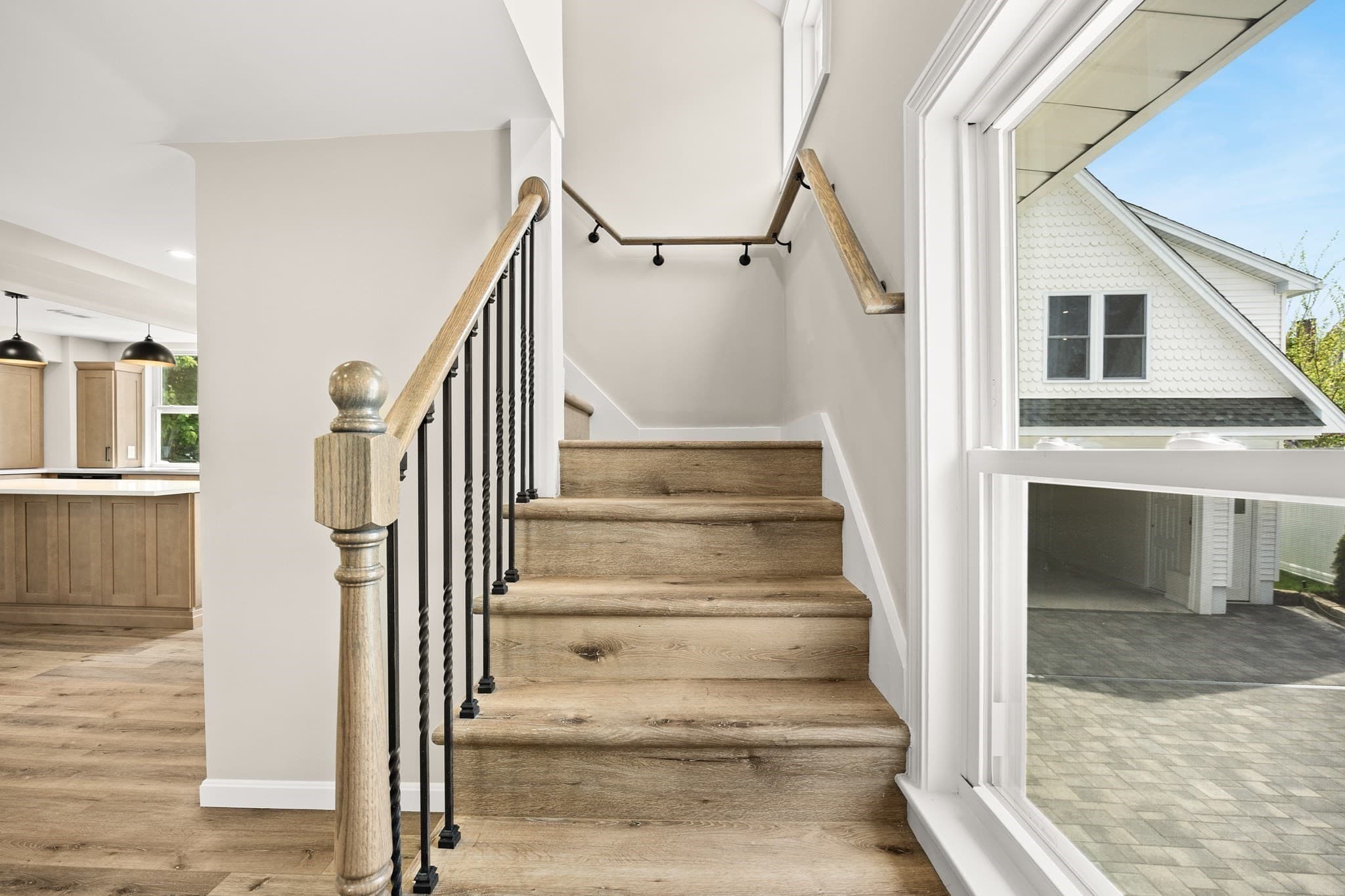 Single Family Residence at 7 Somerville Ave, Braintree MA 02184, photo 11 of 29