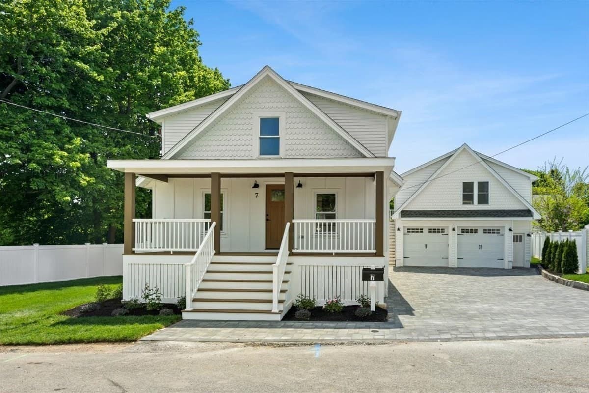 Single Family Residence at 7 Somerville Ave, Braintree MA 02184, photo 25 of 29