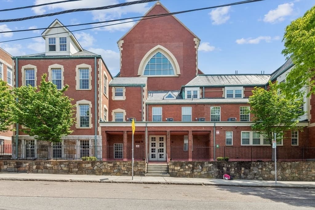 225 Dorchester Street # 27, Boston MA 02127