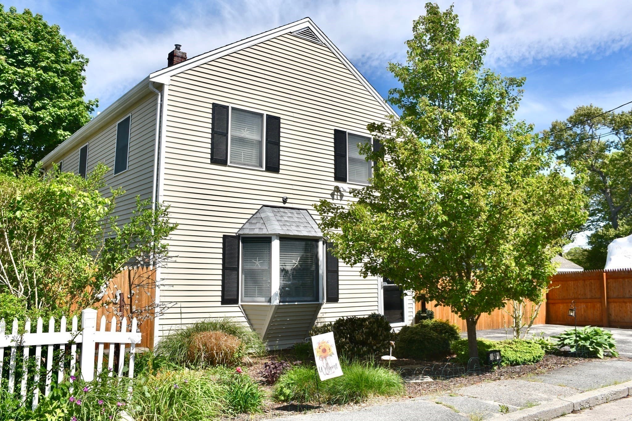 Single Family Residence at 50 Highland Ave, Wareham MA 02558, photo 5 of 39