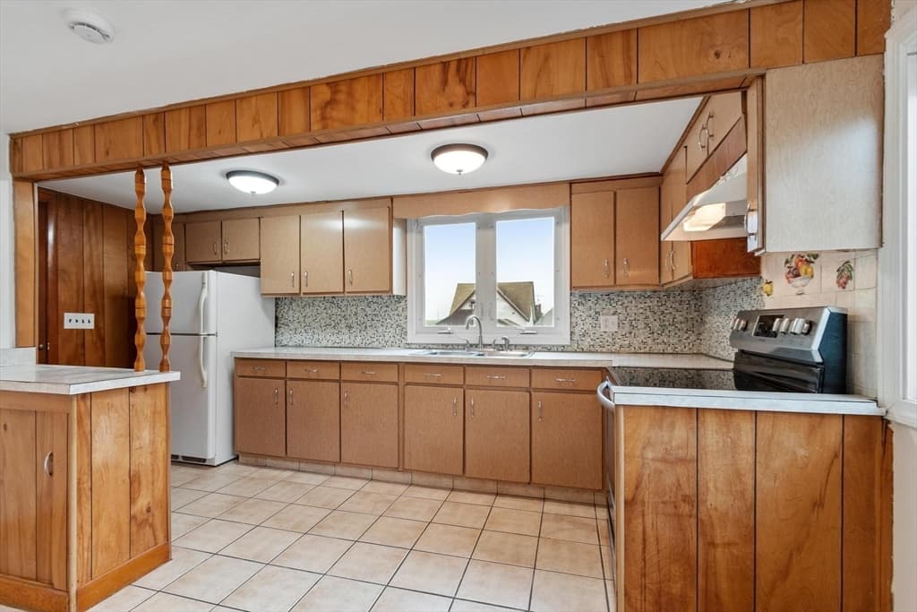 Single Family Residence at 17 Tufts Avenue, Everett MA 02149, Everett, photo 22 of 42