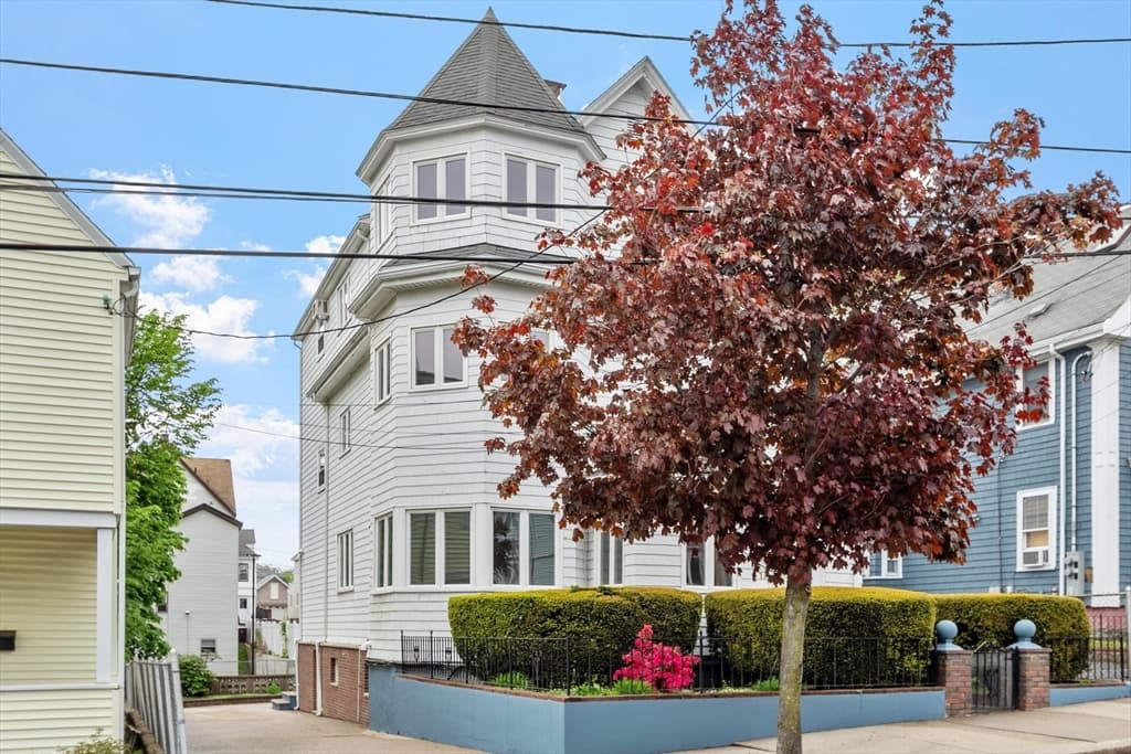 17 Tufts Avenue, Everett MA 02149