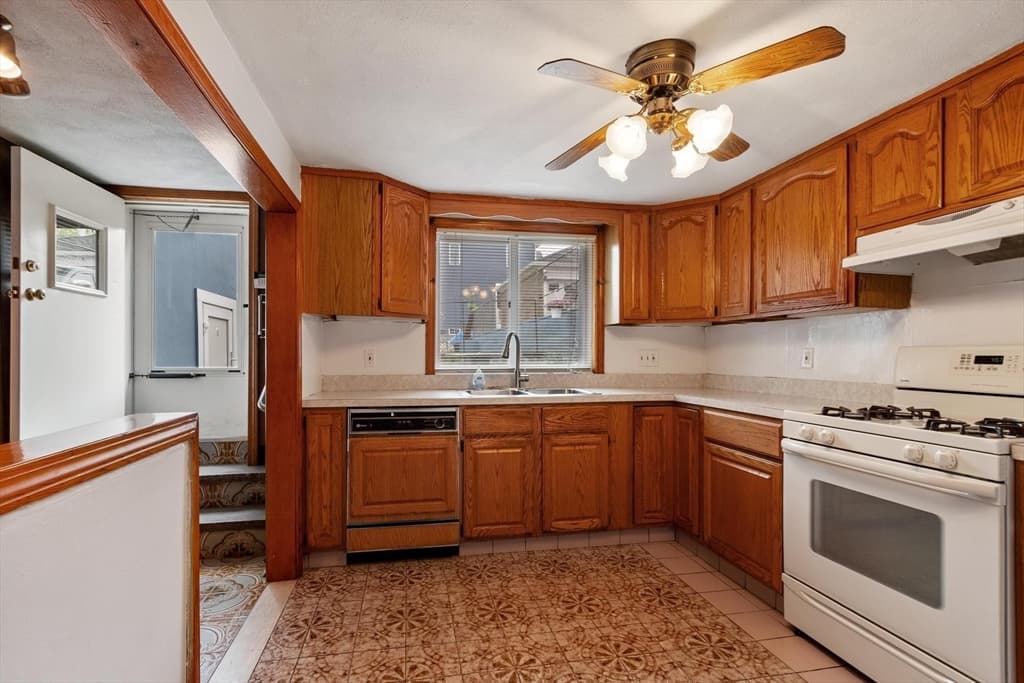 Single Family Residence at 17 Tufts Avenue, Everett MA 02149, Everett, photo 30 of 42