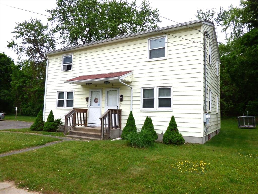 16-18 Daniel St, Springfield MA 01151