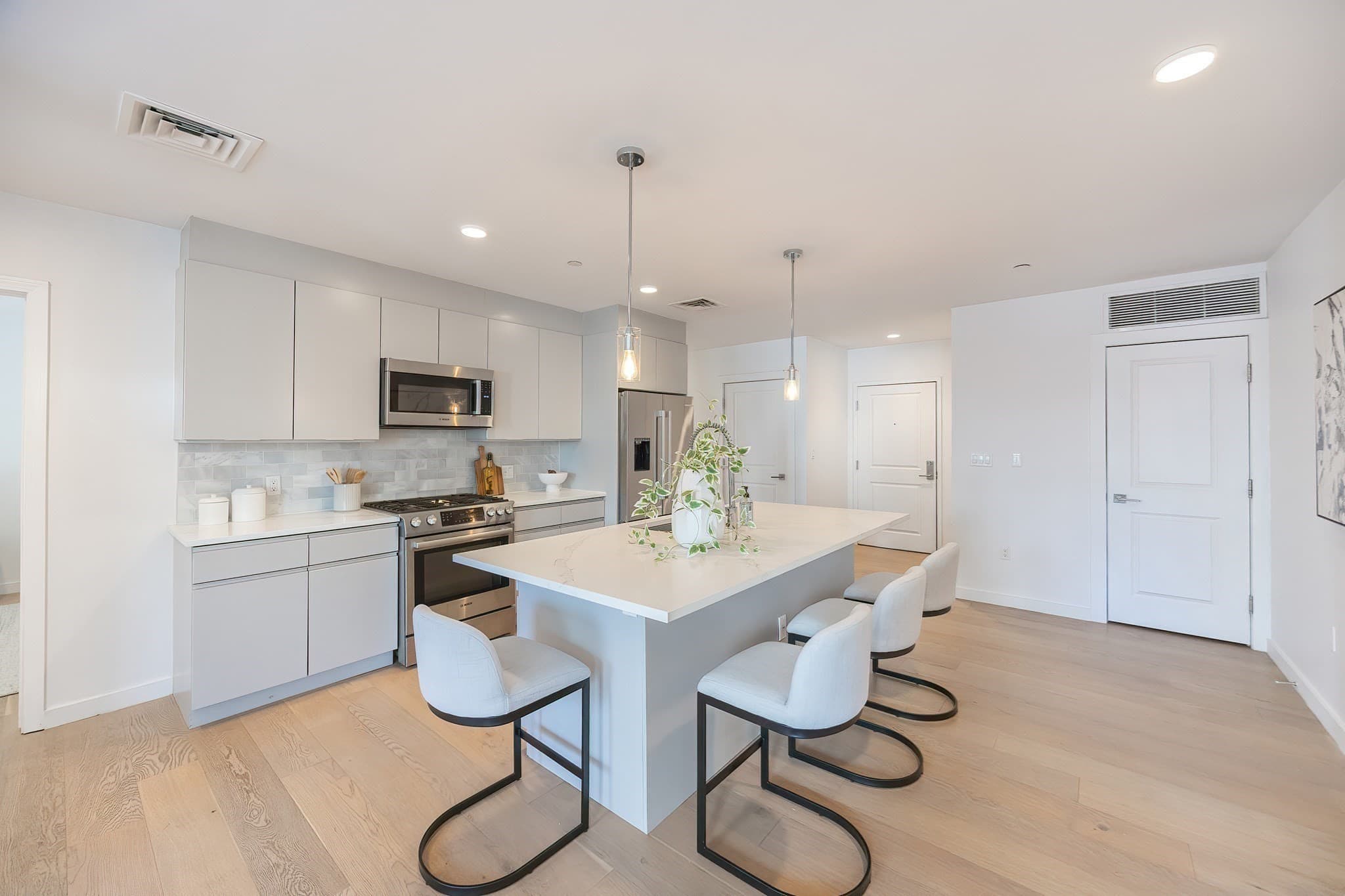 Condominium at 16 Boardman St # 105, Boston MA 02128, Boston, photo 3 of 24