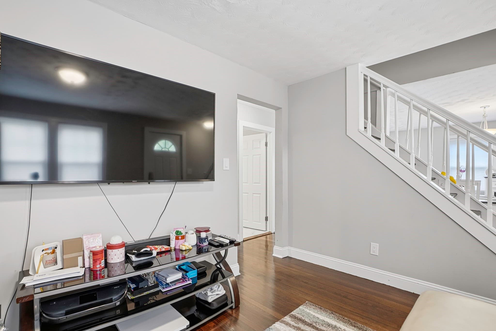 Single Family Residence at 39 Pinehurst, Auburn MA 01501, photo 4 of 42
