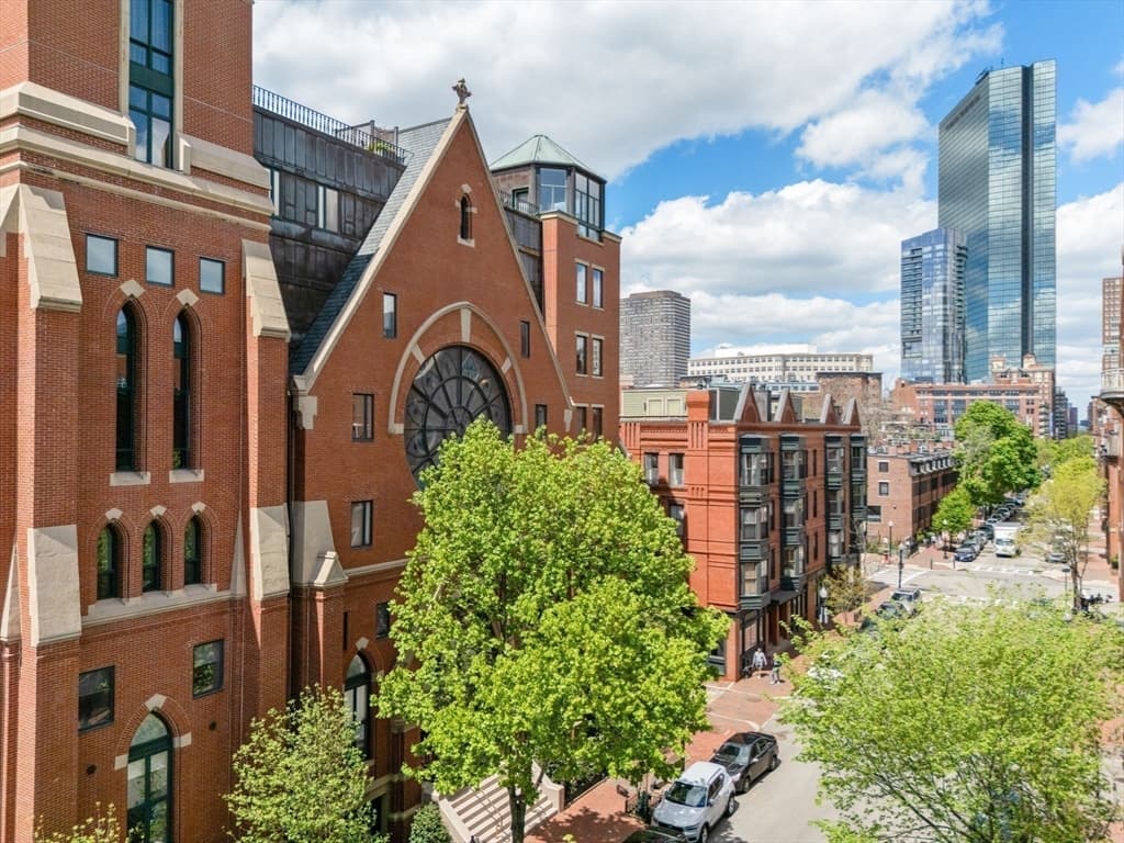 Condominium at 2 Clarendon St # 302, Boston MA 02116, photo 32 of 35