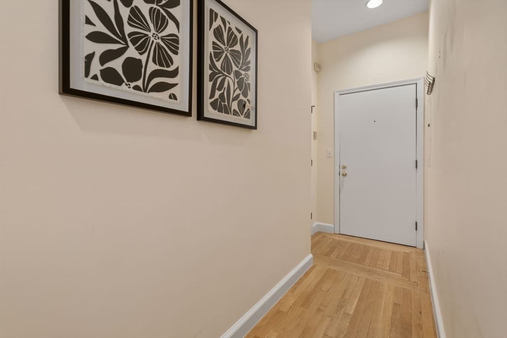 Condominium at 2 Clarendon St # 302, Boston MA 02116, photo 18 of 35