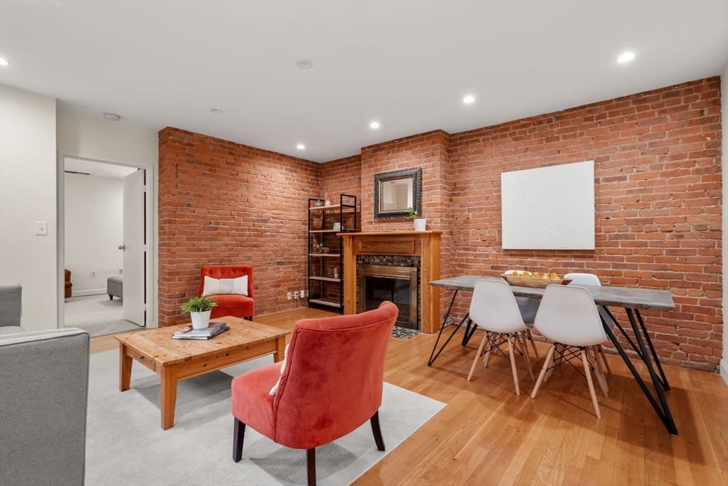 Condominium at 103 Gainsborough St # 108, Boston MA 02115, photo 4 of 22