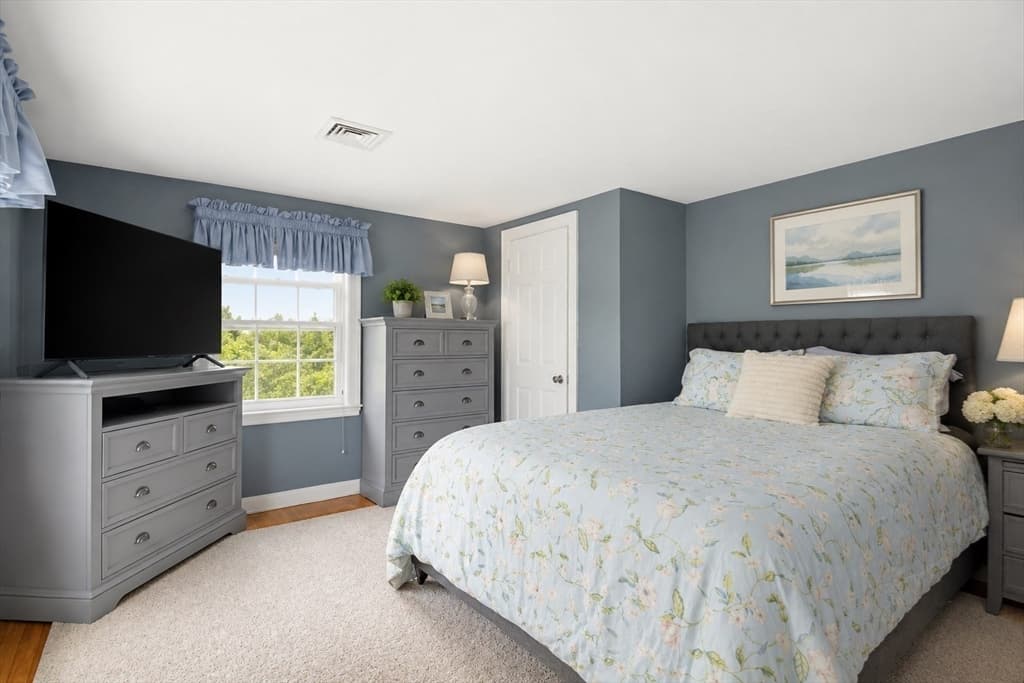 Single Family Residence at 81 Brettwood Road, Belmont MA 02478, photo 17 of 35