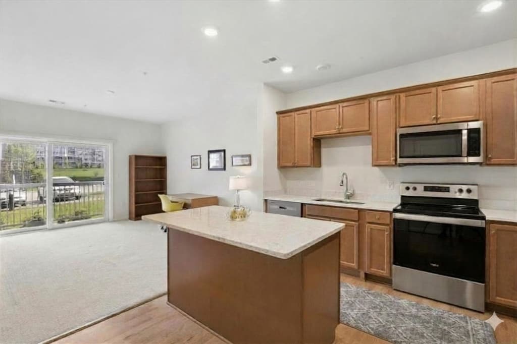 3103 Peters Farm Way # 103, Westborough MA 01581 photo 2