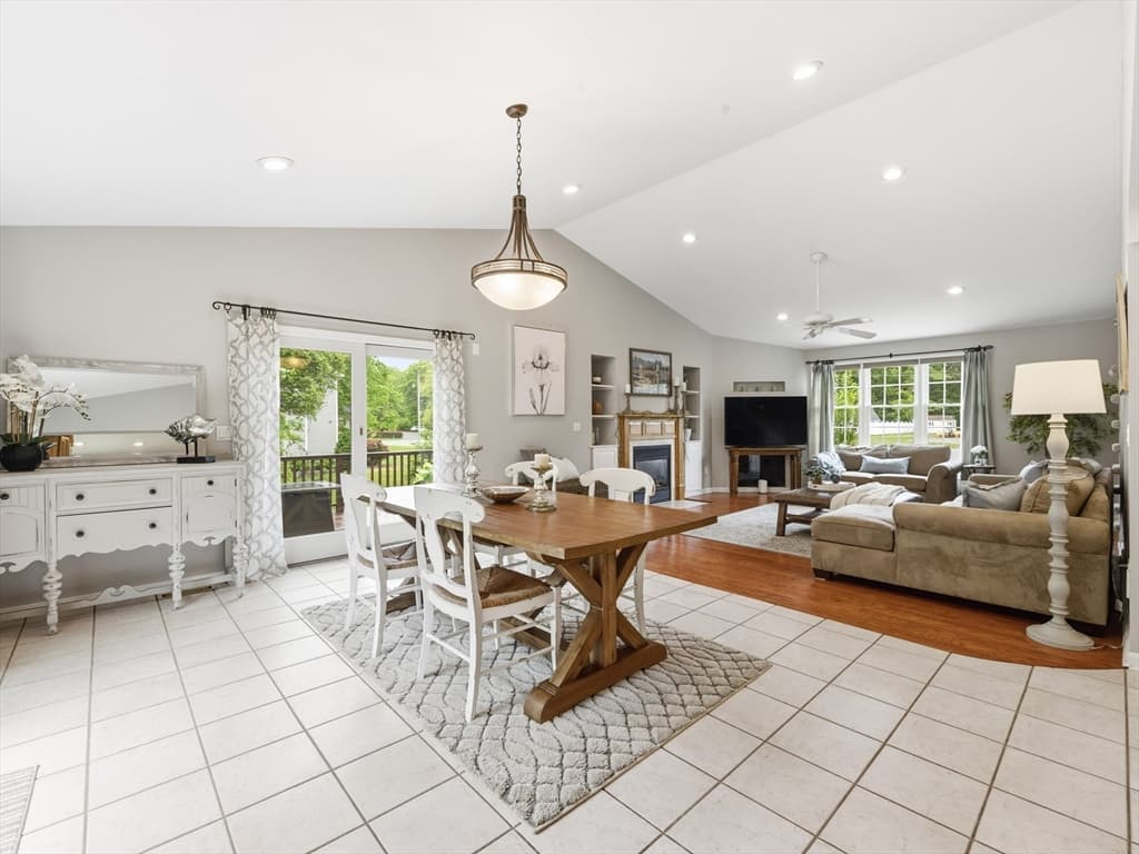 48 Hummingbird Lane, Swansea MA 02777 photo 13