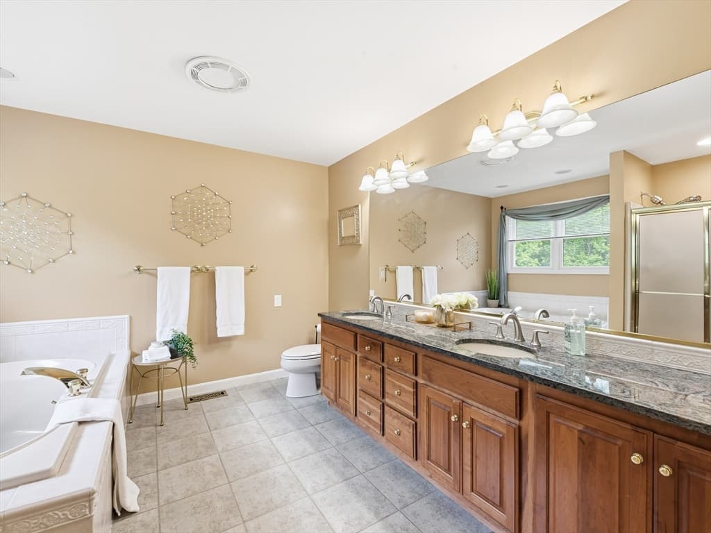48 Hummingbird Lane, Swansea MA 02777 photo 24