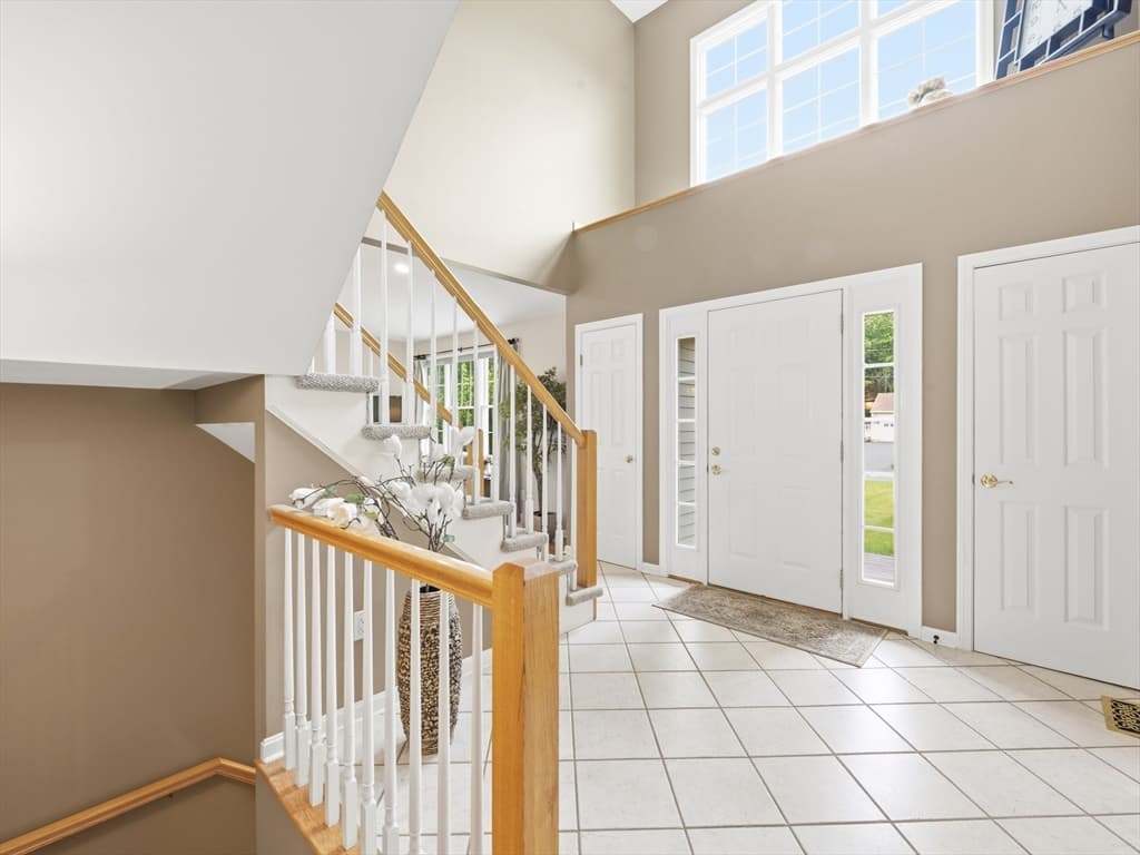 48 Hummingbird Lane, Swansea MA 02777 photo 4