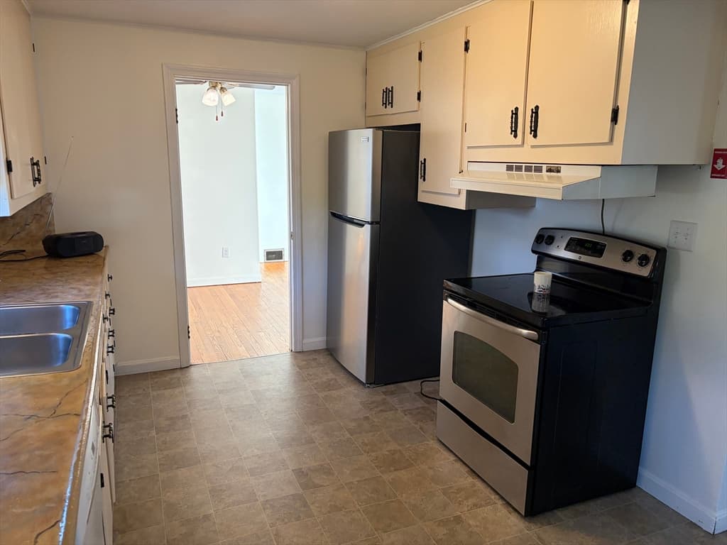 138 N Main St, Belchertown MA 01007 photo 7