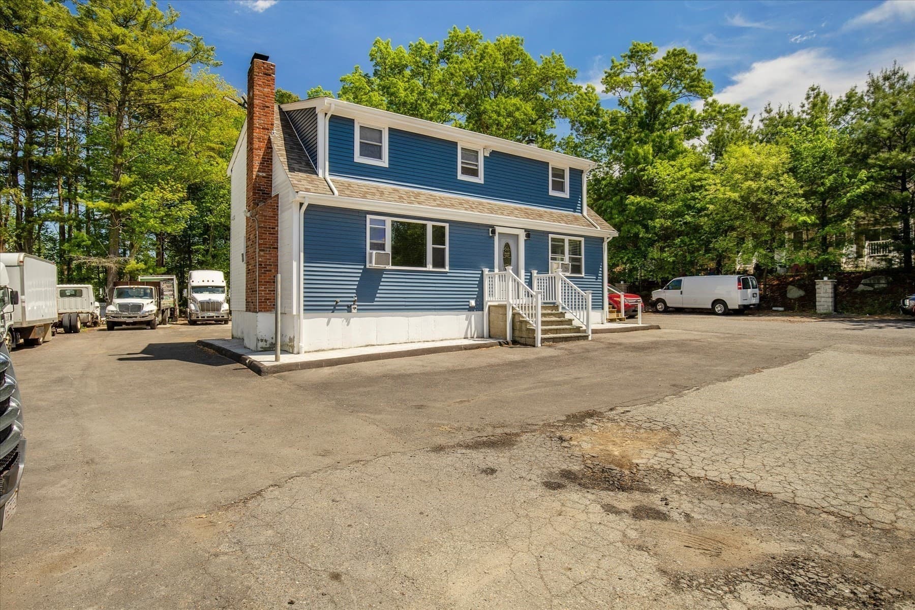 Single Family Residence at 365 Elm St, Bridgewater MA 02324, Bridgewater, photo 9 of 42