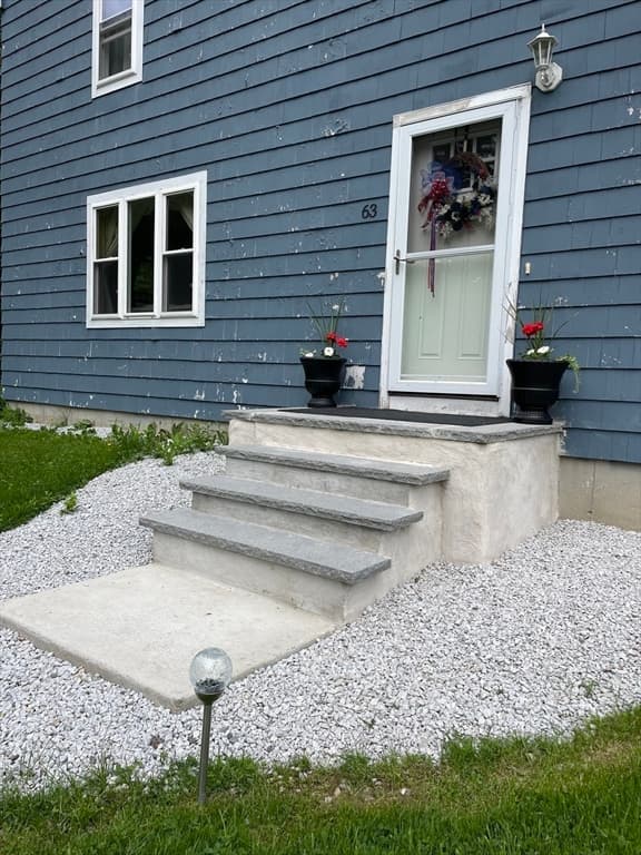 63 Gardner Rd, Hubbardston MA 01452 photo 5