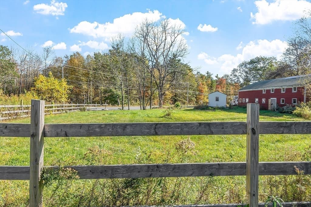 63 Gardner Rd, Hubbardston MA 01452 photo 11