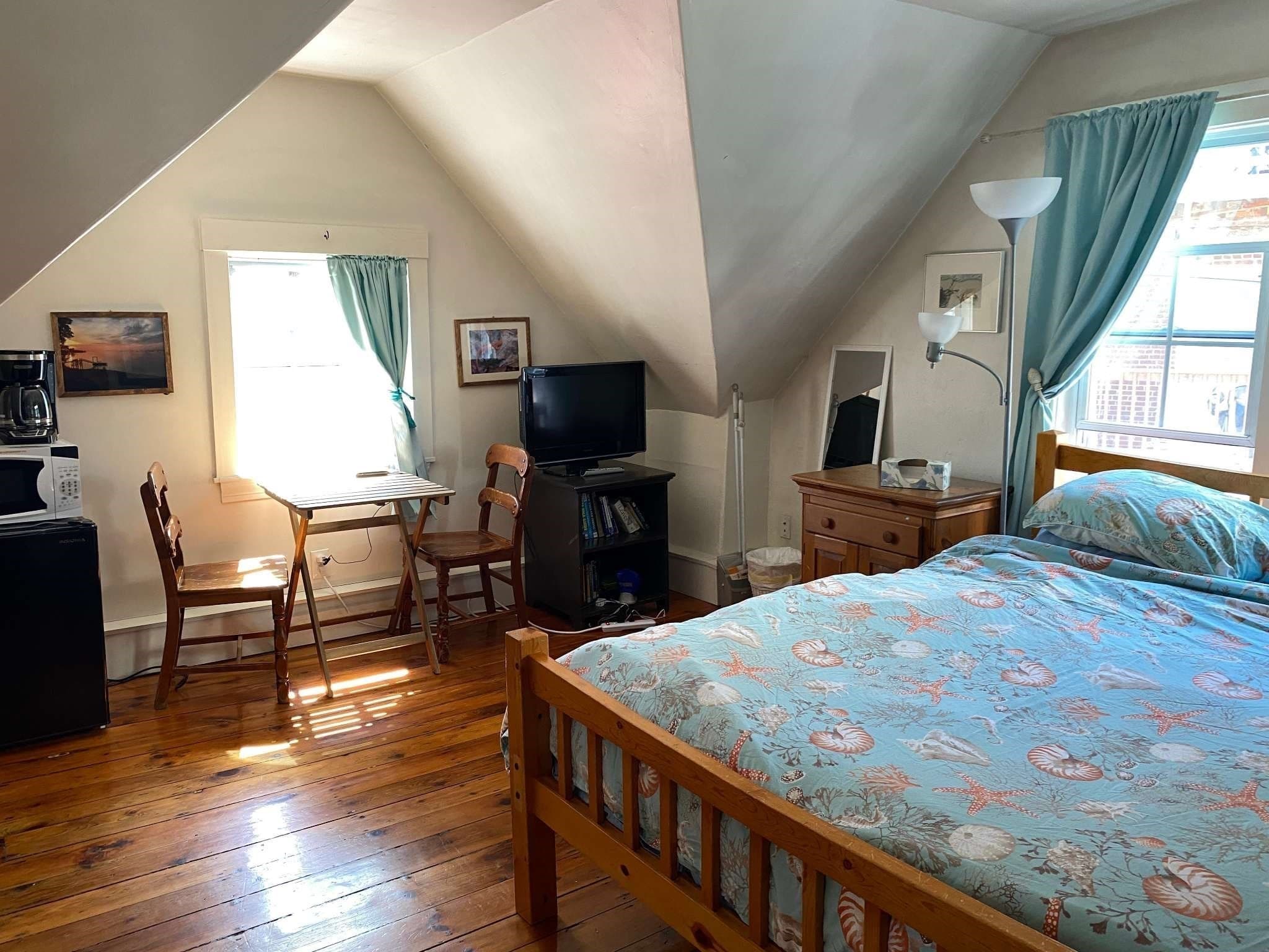 Single Family Residence at 8 May St, Beverly MA 01915, Beverly, photo 13 of 30
