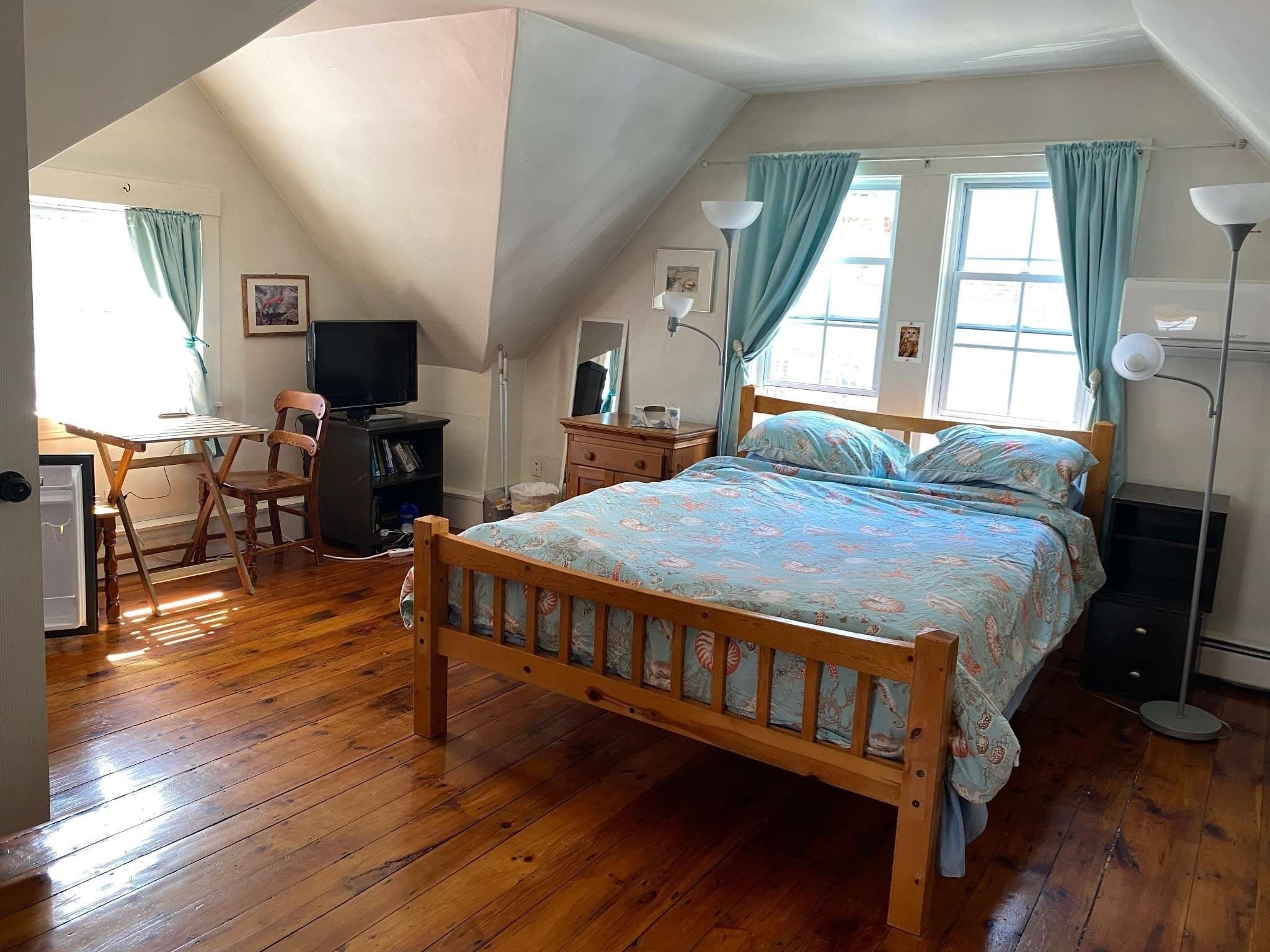 Single Family Residence at 8 May St, Beverly MA 01915, Beverly, photo 12 of 30