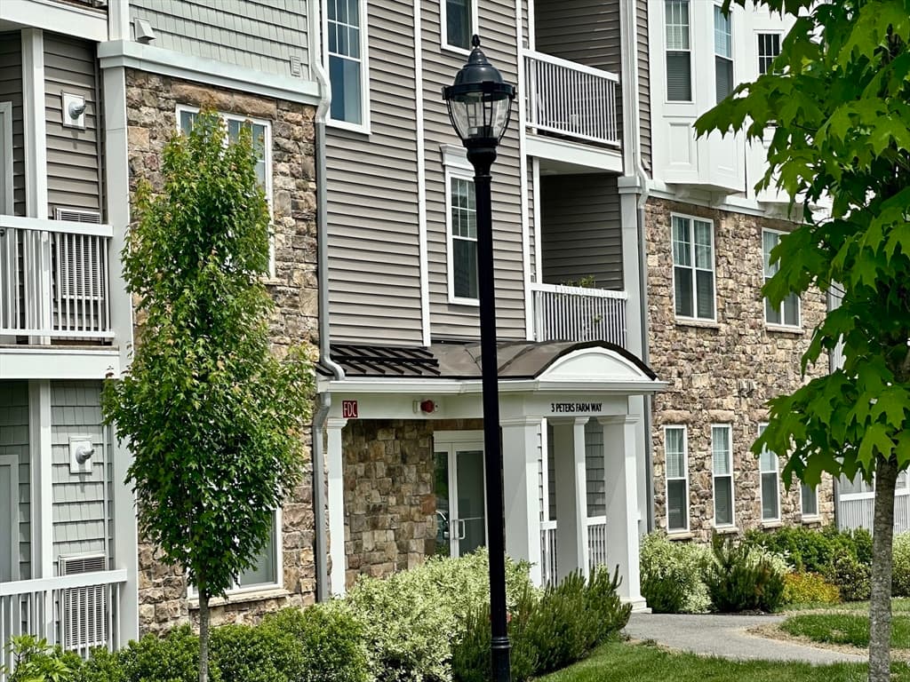 3405 Peters Farm Way # 3405, Westborough MA 01581