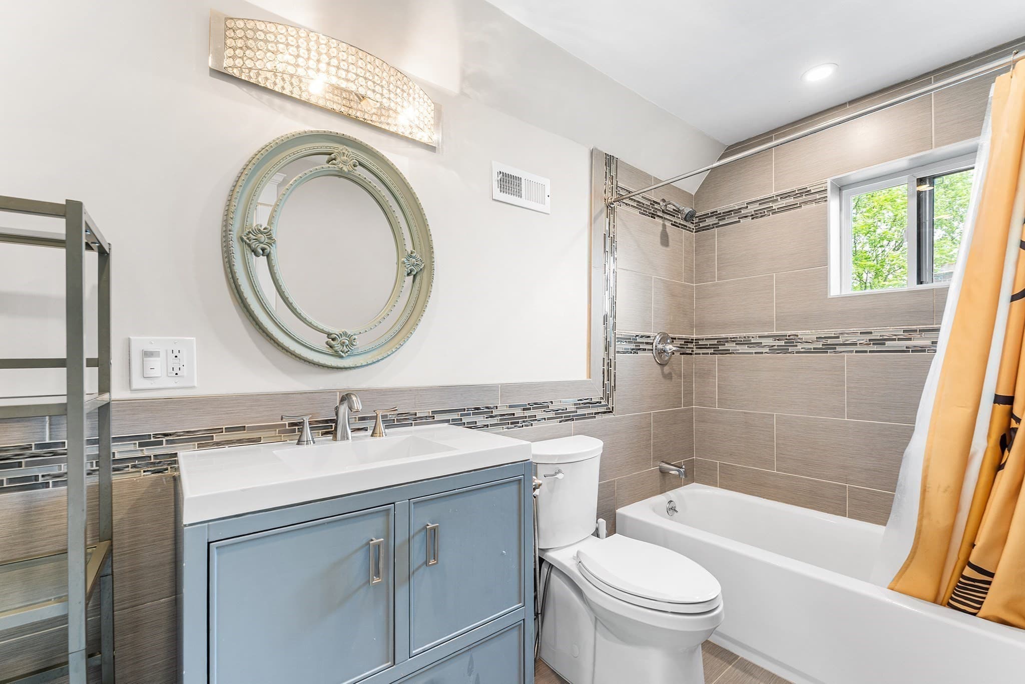 Single Family Residence at 156 Ashmont St, Boston MA 02124, photo 29 of 40
