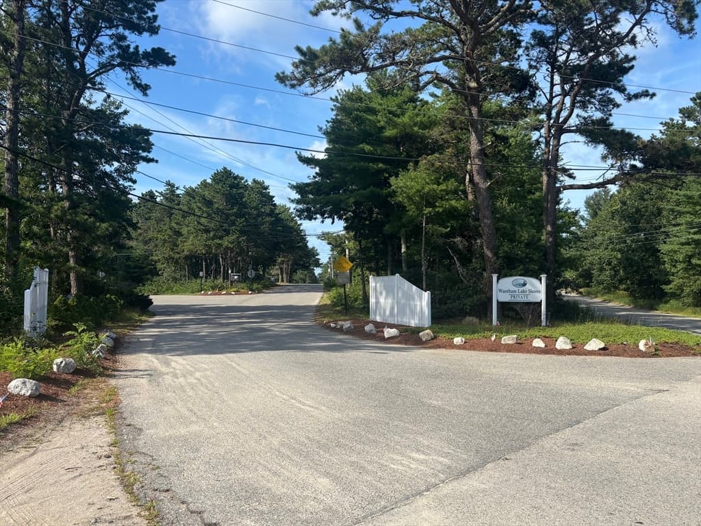 8 Blackbird Ave, Wareham MA 02538 photo 9