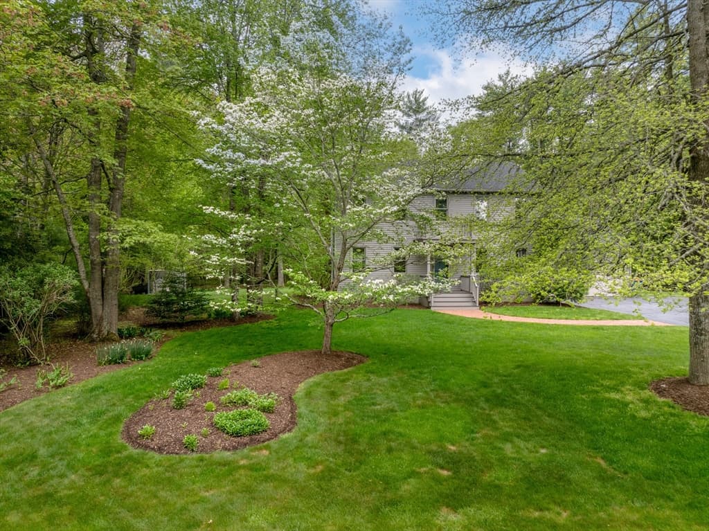 8 Riverbend Ln, Mattapoisett MA 02739 photo 3