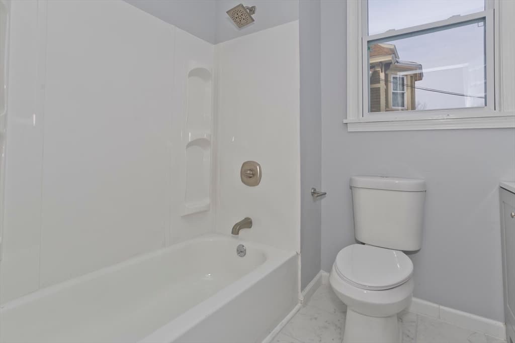 64 Thompson St, Springfield MA 01109 photo 28